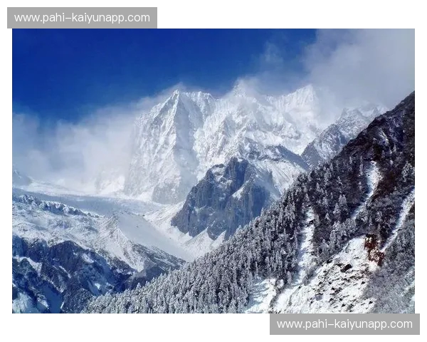 冰火两重天:长春与重庆,南北风韵的极致对话 冰火两重天:长春与重庆,南北风韵的极致对话